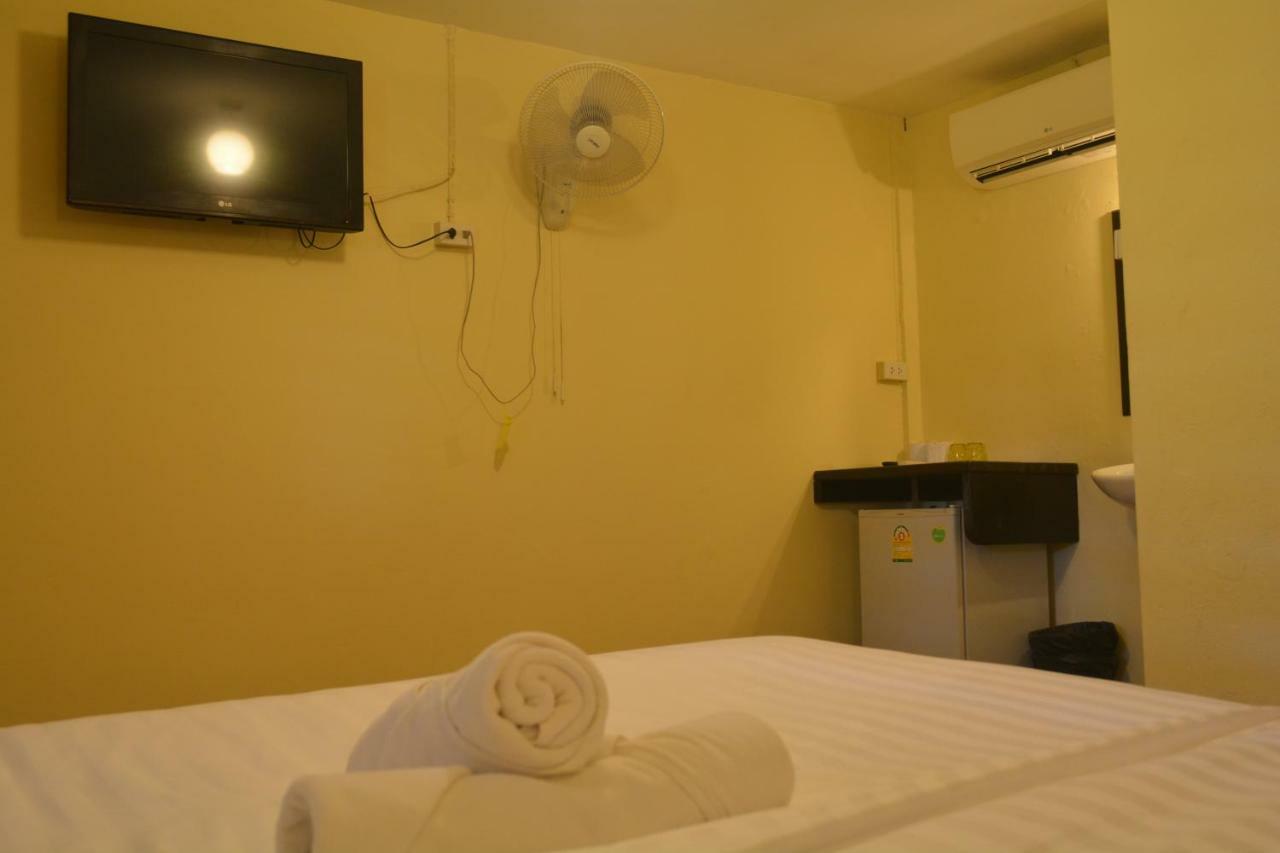 M&M Guesthouse チャン島 エクステリア 写真
